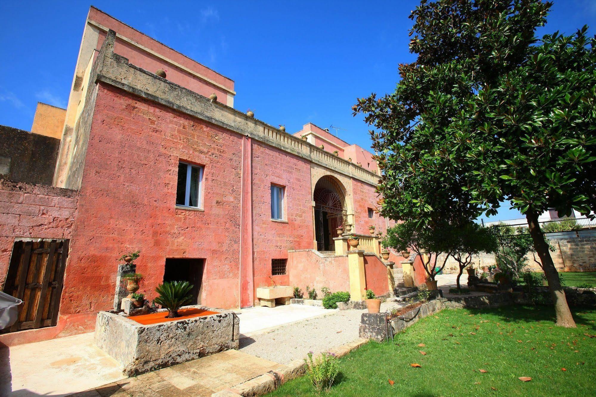 Palazzo Laura Bed & Breakfast มอร์ชาโน ดิ เลอูกา ภายนอก รูปภาพ