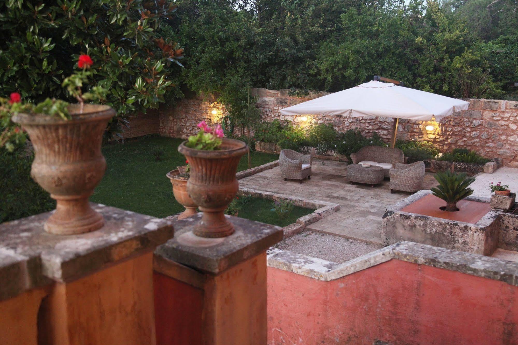 Palazzo Laura Bed & Breakfast มอร์ชาโน ดิ เลอูกา ภายนอก รูปภาพ