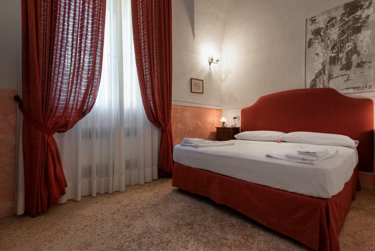 Palazzo Laura Bed & Breakfast มอร์ชาโน ดิ เลอูกา ภายนอก รูปภาพ